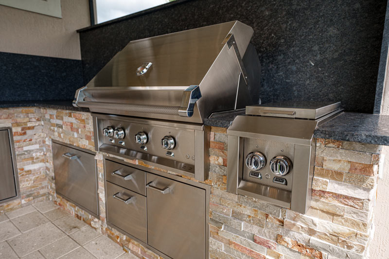 luxurious outdoor kitchens