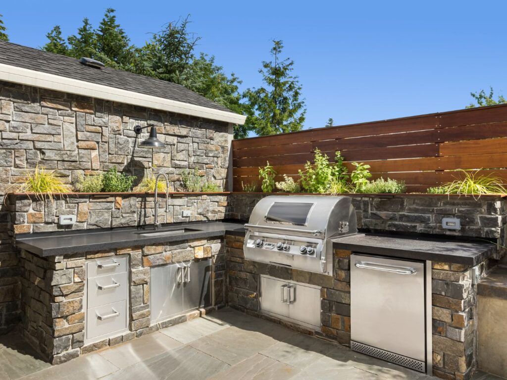 Contemporary outdoor Florida kitchen - Paradise Outdoor Kitchens Contemporary outdoor Florida kitchen