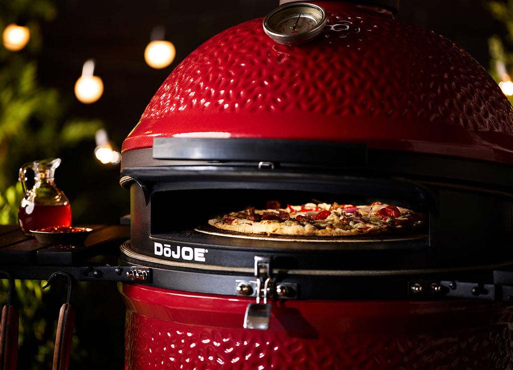 Kamado Joe pizza